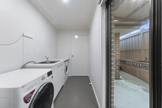 5 Belmont Crescent, Pakenham, Vic 3810-Image