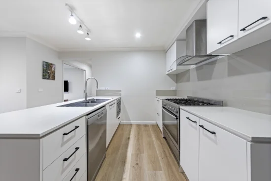 5 Belmont Crescent, Pakenham, Vic 3810-Image