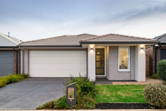 5 Birchwood Crescent, Bonnie Brook, Vic 3335
