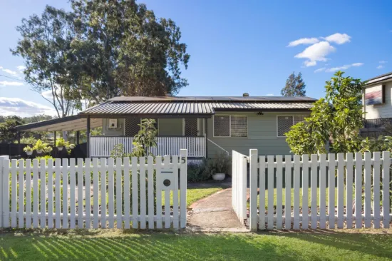 5 Bishop Street, Wulkuraka, Qld 4305