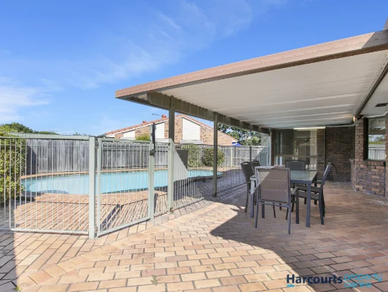 5 Booreeco Court, Carindale, Qld 4152