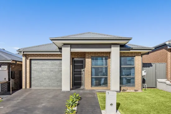5 Bottlebrush Drive, Calderwood, NSW 2527