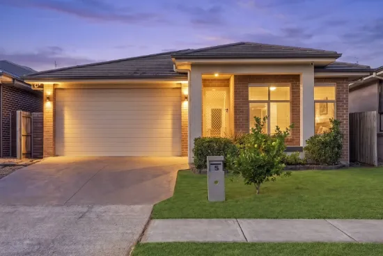 5 Bowerman Road, Elderslie, NSW 2570