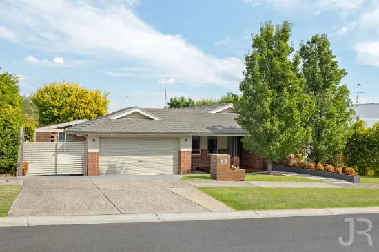 5 Brighton Retreat, Berwick, Vic 3806