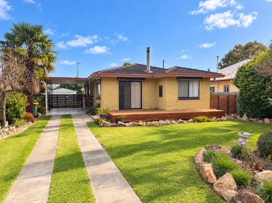 5 Bull Street, Bairnsdale, Vic 3875