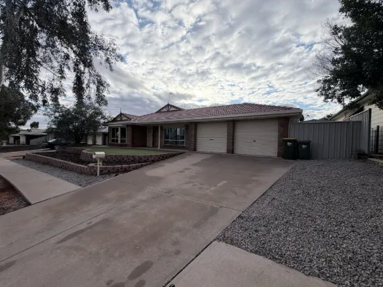 5 Cacatua Cl, Roxby Downs, SA 5725