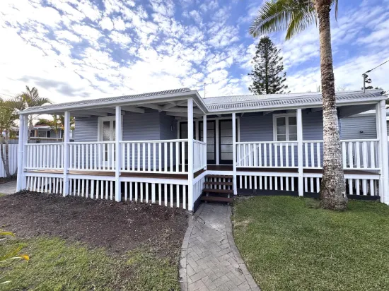 5 CHUTER AVENUE, Southport, Qld 4215