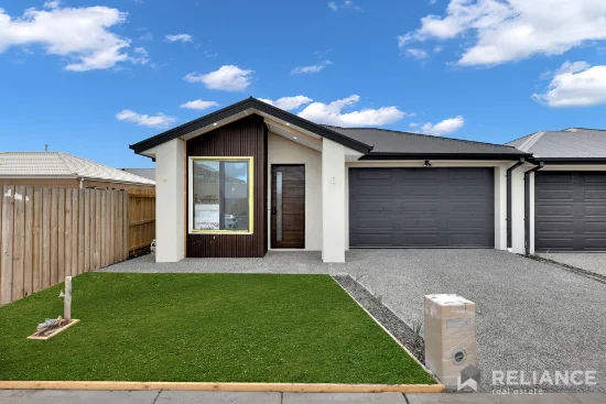 5 Collette Circuit, Deanside, Vic 3336