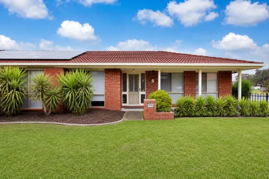5 Condon Place, Lavington, NSW 2641
