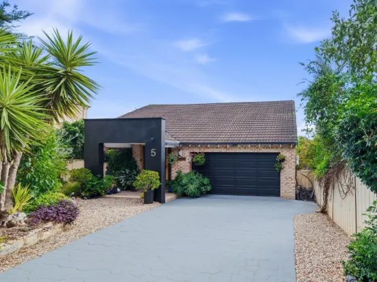 5 Cooper Place, Currans Hill NSW 2567-Image
