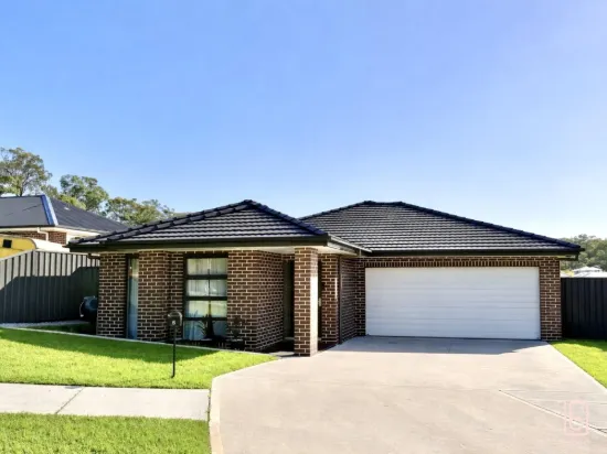 5 Cooyal Avenue, Woongarrah, NSW 2259