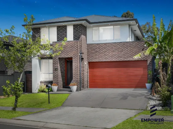 5 Crowley Boulevard, Claymore, NSW 2559