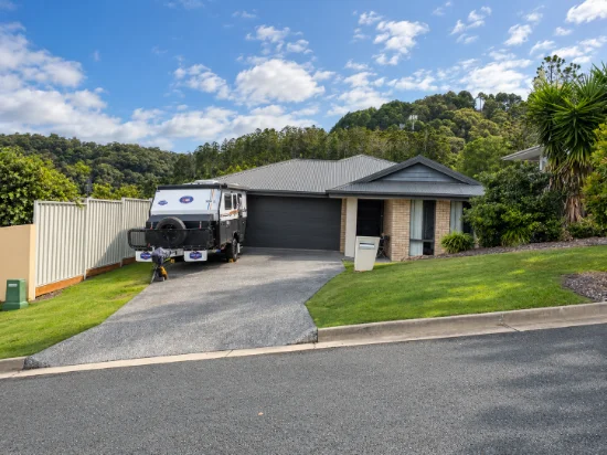 5 CYPRESS PINE STREET, Maudsland, Qld 4210