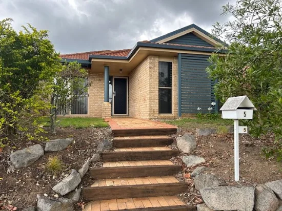 5 Darby Street, North Lakes QLD 4509 - For Rent