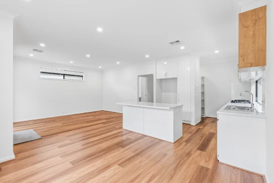 5 Davenport Ave, Old Reynella, SA 5161