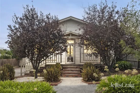 5 Downie Crescent, Hamlyn Heights, Vic 3215
