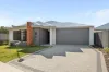 5 Edmonton Parade, Bushmead, WA 6055