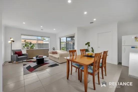 5 Edwin Close, Manor Lakes, Vic 3024-Image