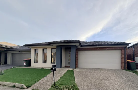 5 Fewster Circuit, Mickleham, Vic 3064