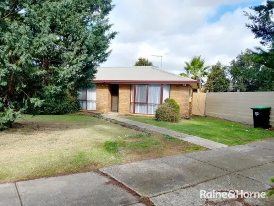 5 Fisher Place, Kurunjang, Vic 3337