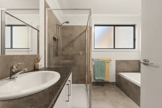 5 Frank Street, Adams Estate, Vic 3984-Image