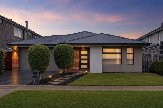 5 GREYBARK STREET, Clyde North, Vic 3978 - For Rent