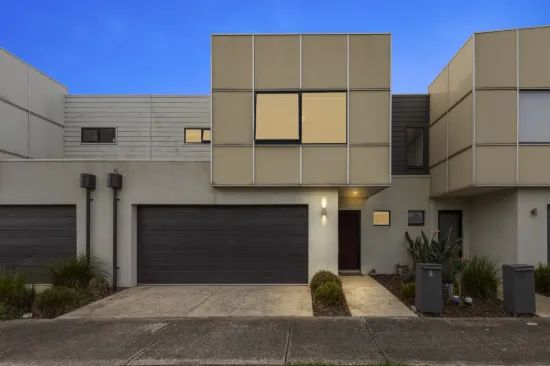 5 Hammond Crescent, Officer, Vic 3809