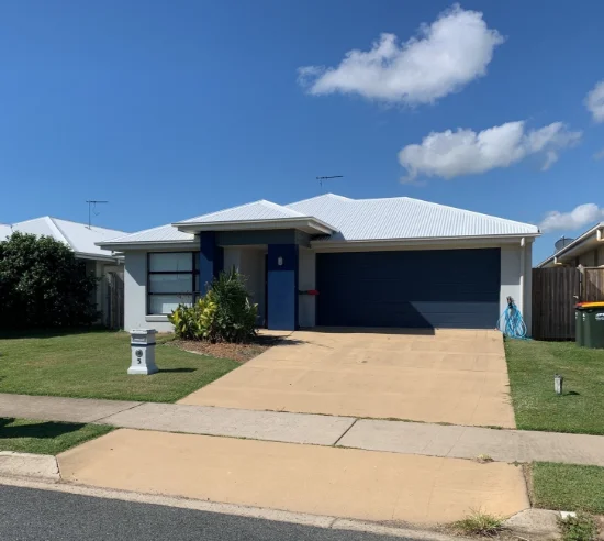 5 Henley Close, Blacks Beach, Qld 4740