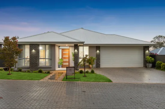 5 Honeysuckle Way, Mount Barker, SA 5251