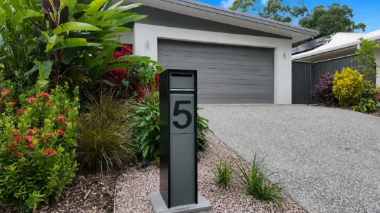 5 Horseshoe Court, Clifton Beach, Qld 4879