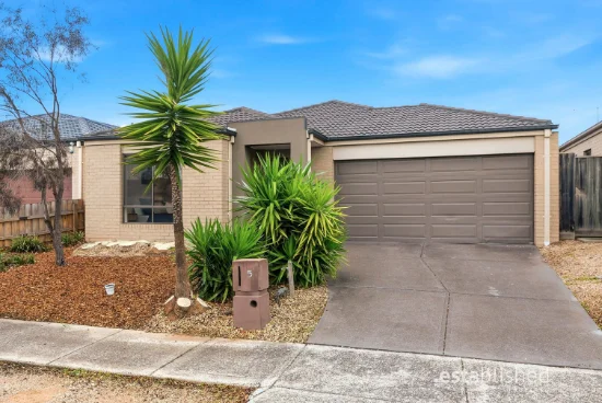 5 Ionian Way, Point Cook, Vic 3030 - For Rent