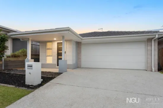 5 Johnson Circuit, Ripley, Qld 4306