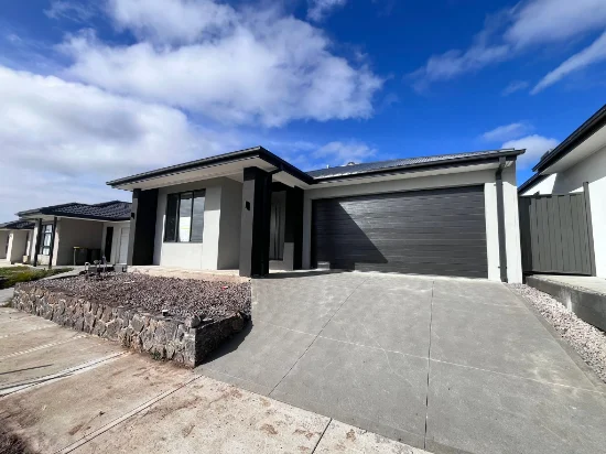 5 KALAMUNDRA DRIVE, Werribee, Vic 3030