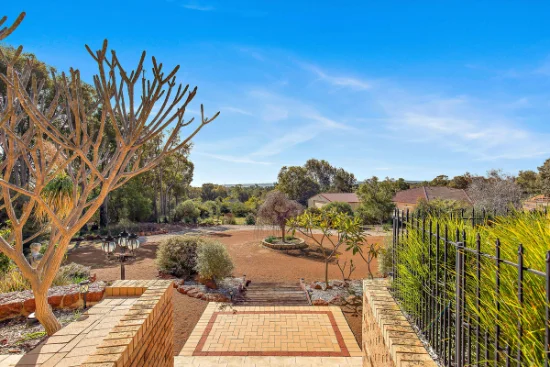 5 Kimber Rise, Bedfordale, WA 6112
