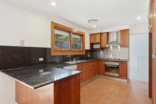 5 Koolewong, Ashmore QLD 4214 - For Rent
