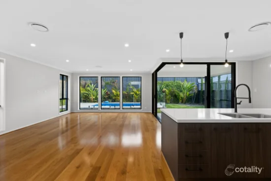 5 Kosciuszko Street, Upper Kedron, Qld 4055