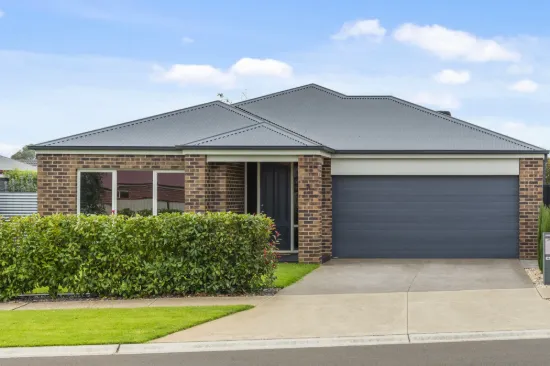 5 Lancelot Crescent, Lancefield, Vic 3435