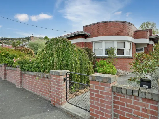 5 Lansdowne Crescent, West Hobart, Tas 7000