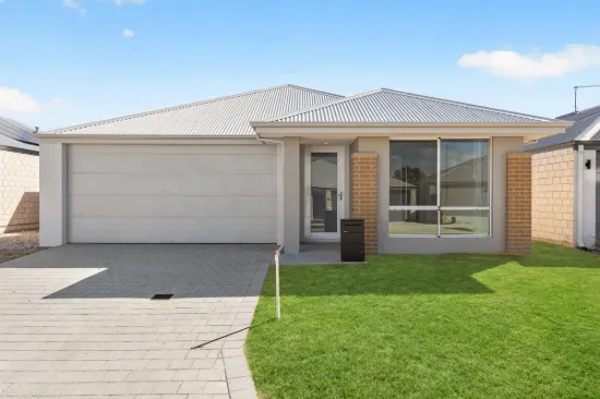 5 Larcom Road, Lakelands, WA 6180