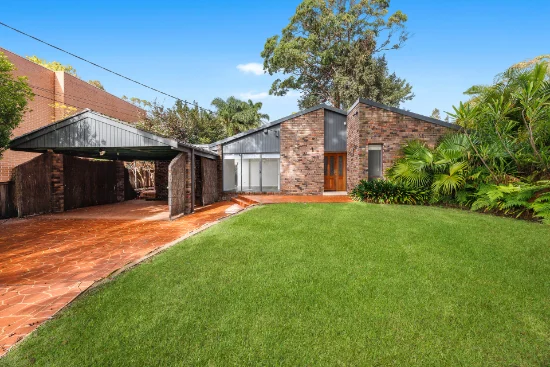 5 Lawson Parade, St Ives, NSW 2075