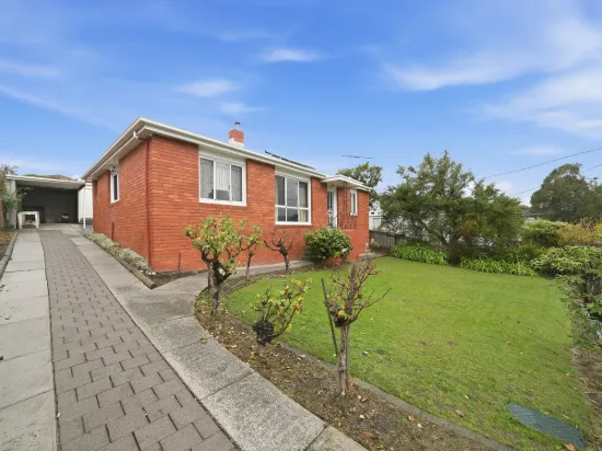 5 Loinah Crescent, Montagu Bay, Tas 7018