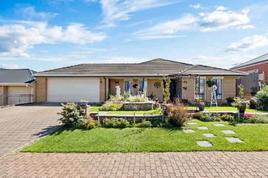5 Manchester Circuit, Craigmore, SA 5114 - For Sale