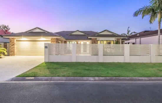 5 Martingale Circuit, Clear Island Waters, Qld 4226