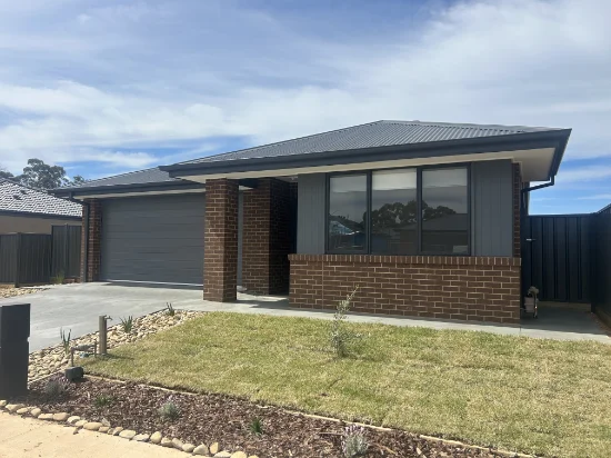 5 McIntosh Street, Huntly, Vic 3551