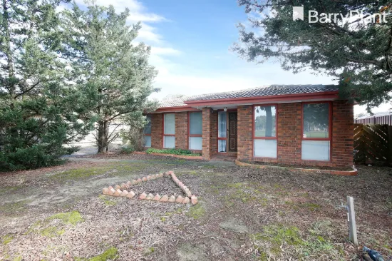5 Mitchell Court, Cranbourne North, Vic 3977