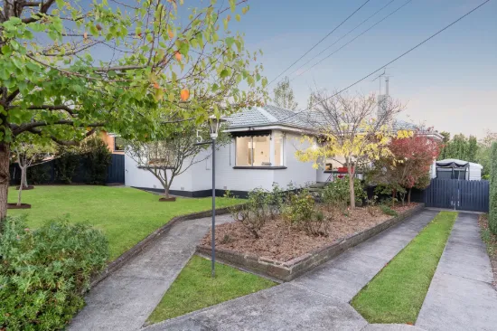 5 Montpellier Drive, Highton, Vic 3216