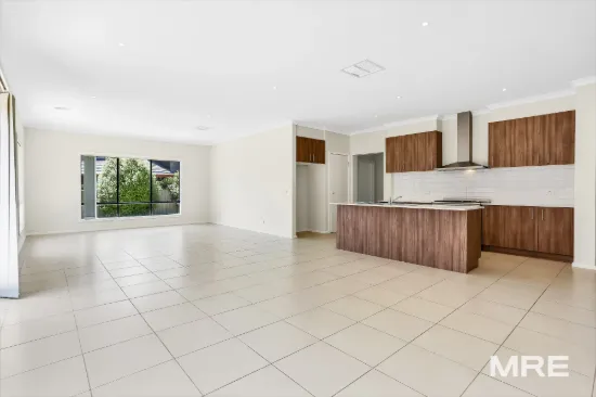 5 Outrigger Court, Point Cook, Vic 3030