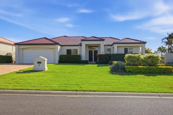 5 Oxford Place, Arundel, Qld 4214