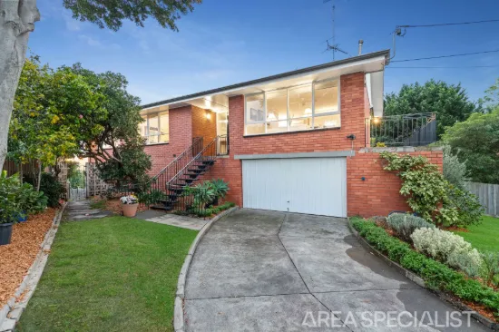 5 Pericoe Street, Frankston, Vic 3199