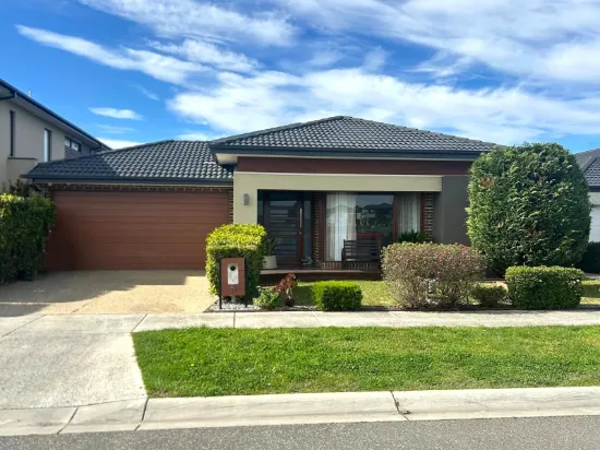 5 Picnic Avenue, Clyde North, Vic 3978